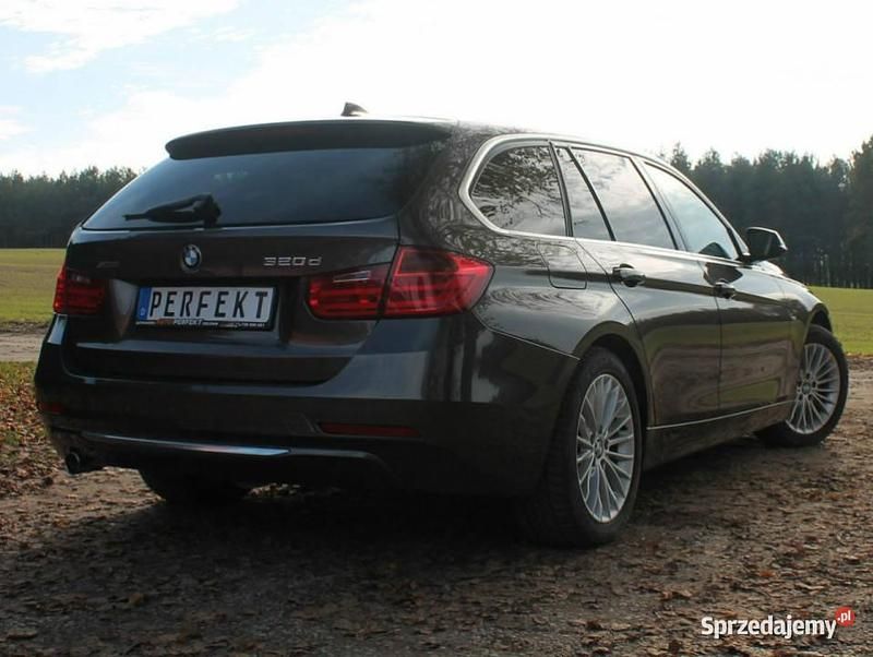 Używany BMW 320 Luxury Line 184 KM (135 kW) 2013 Brązowy Kombi