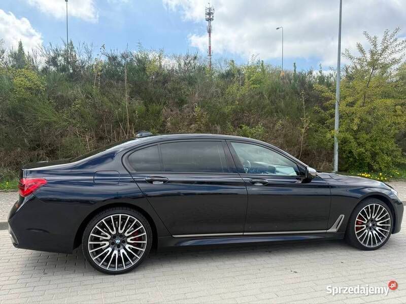 Niebieski Używany 2018 BMW 750L M Sport Sedan/Limuzyna | 150 000 zł - Obraz 1/4