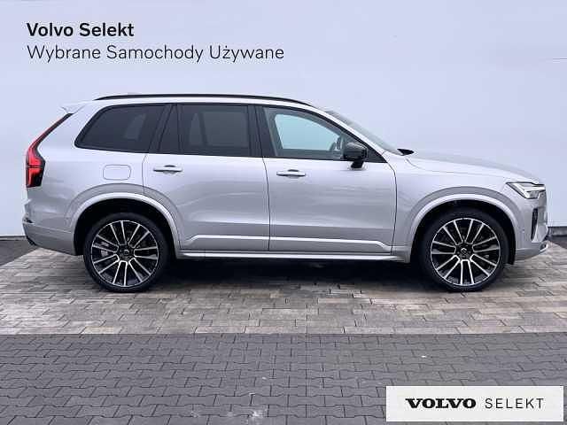 Używany Volvo XC90 455 KM (334 kW) 2025 Srebrny SUV