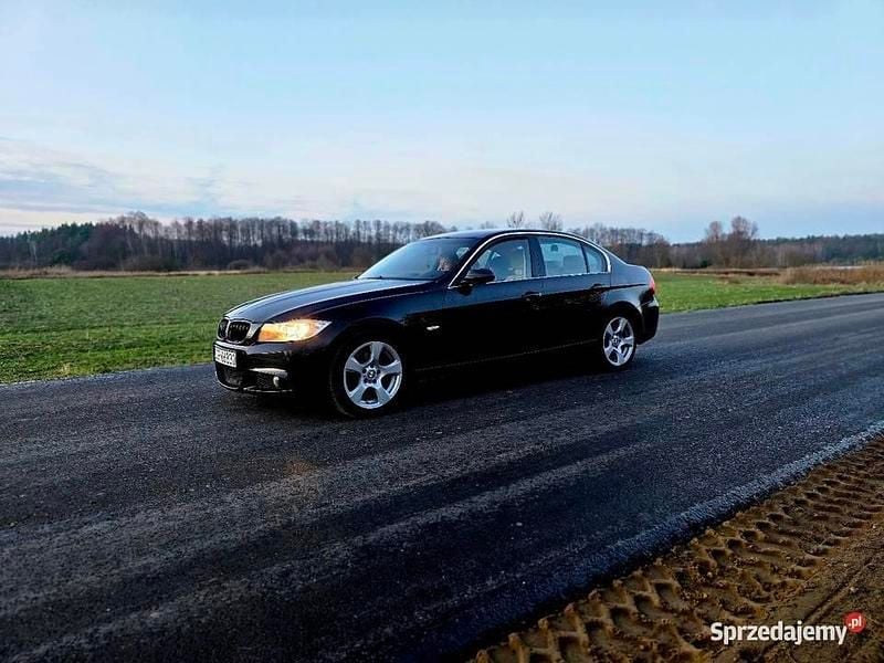 Czarny Używany 2008 BMW 320 Sedan/Limuzyna | 27 500 zł - Obraz 1/3