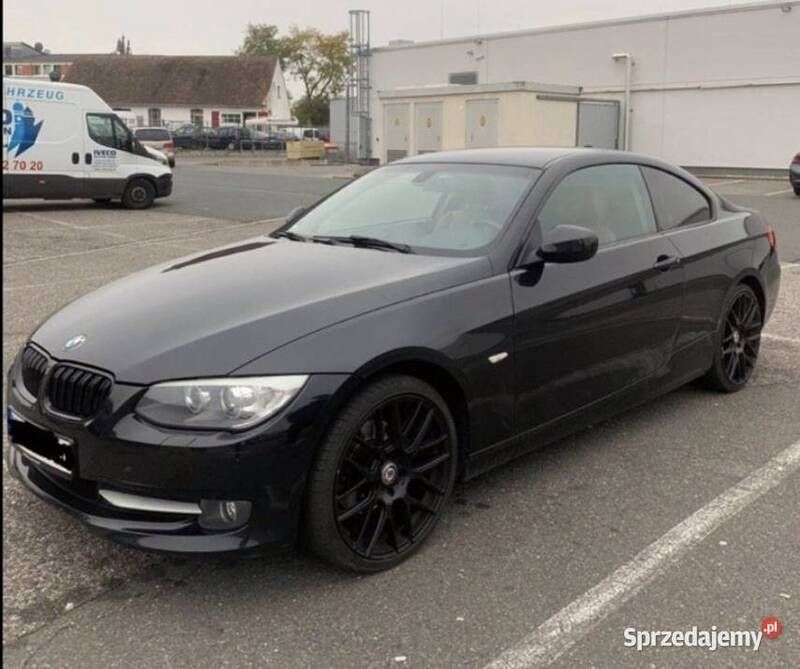 Czarny Używany 2011 BMW 218 Coupe | 39 900 zł - Obraz 1/4