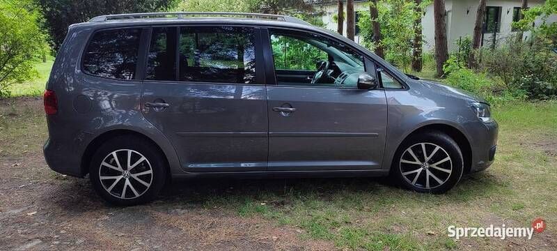 Używany 2010 VW Touran Minivan | 22 500 zł (Uczciwa cena) - Obraz 1/4