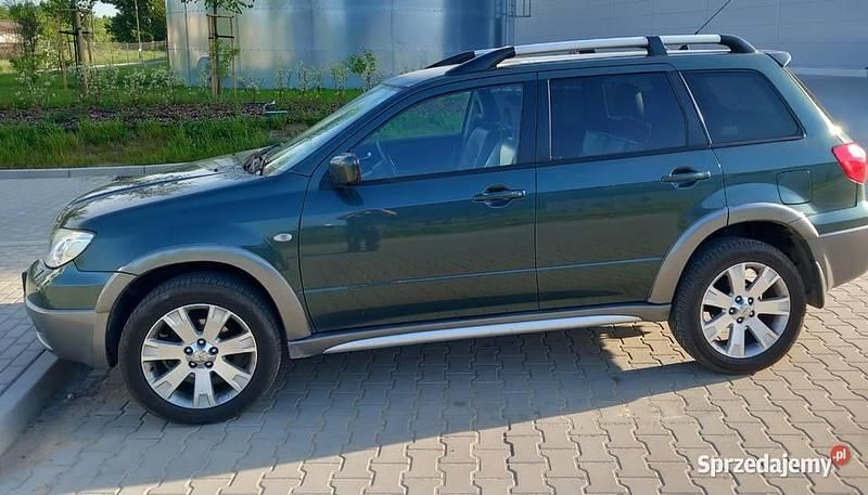 Zielony Używany 2004 Mitsubishi Outlander SUV | 13 500 zł - Obraz 1/3