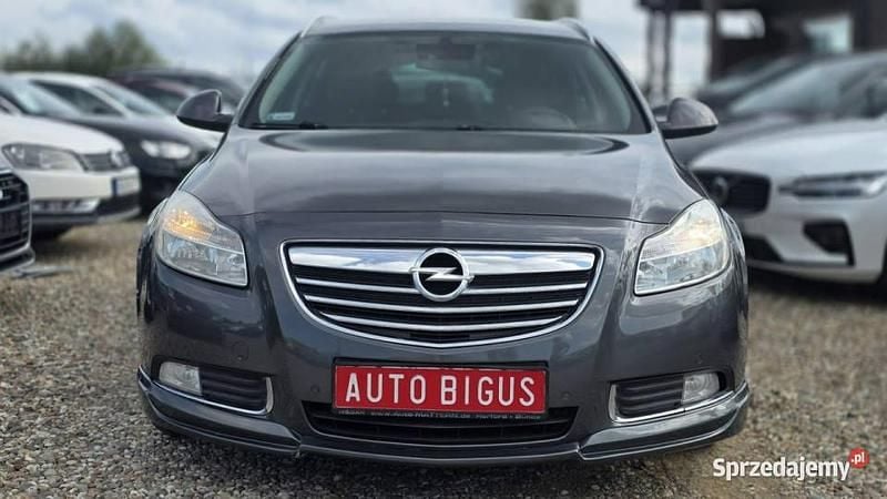 Szary (metalik) Używany 2009 Opel Insignia Kombi | 13 900 zł (Uczciwa cena) - Obraz 1/4