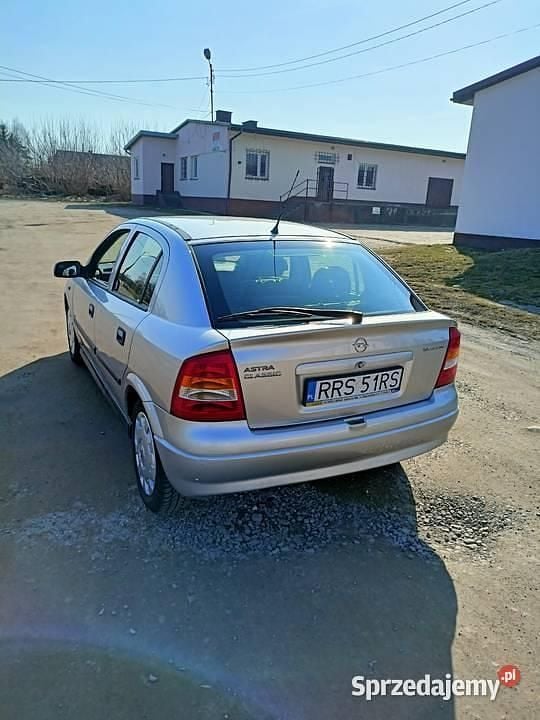 Używany Opel Astra 90 KM (66 kW) 2009