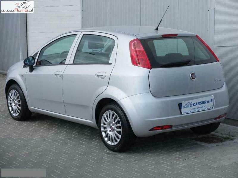Używany Fiat Grande Punto 77 KM (56 kW) 2011 Srebrny (metalik) Hatchback