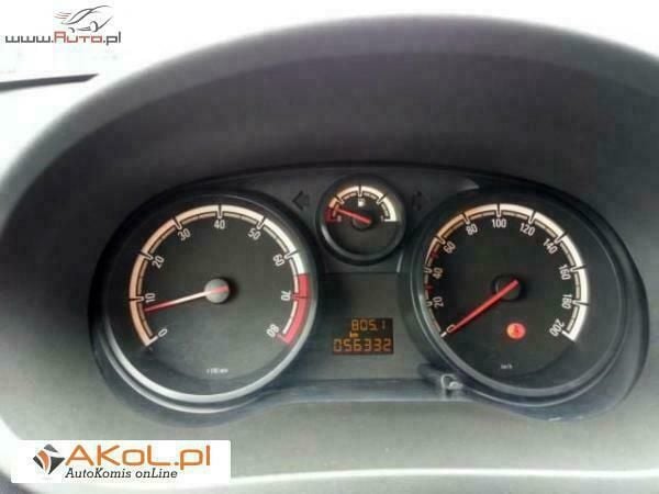 Używany Opel Corsa 86 KM (63 kW) 2010 Biały Hatchback