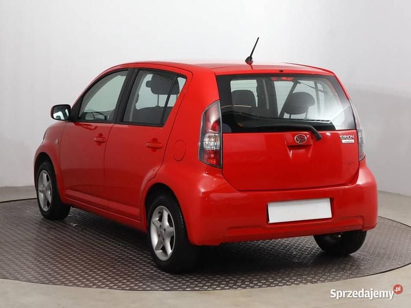 Używany Daihatsu Sirion 2012 Czerwony Hatchback