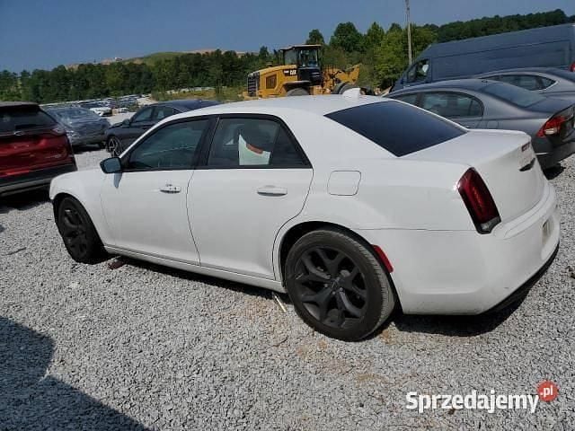 Używany 2021 Chrysler 300C | 36 000 zł - Obraz 1/4
