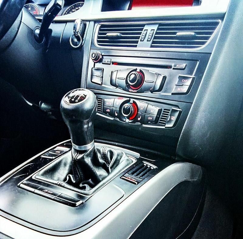 Używany Audi A4 2010 Czarny Kombi