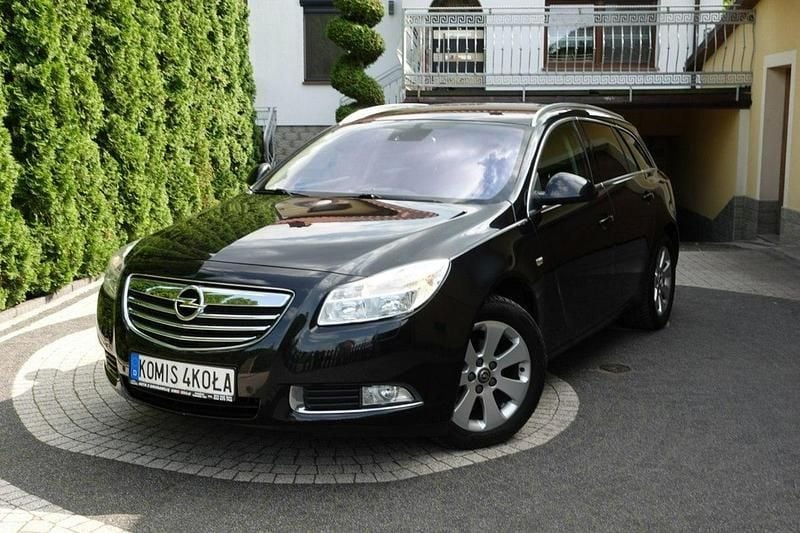 Czarny Używany 2013 Opel Insignia Kombi | 21 900 zł (Super Cena) - Obraz 1/4