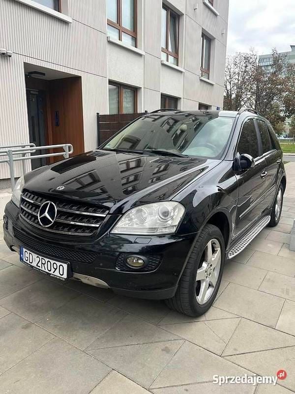 Używany 2006 Mercedes ML320 SUV | 34 000 zł - Obraz 1/4