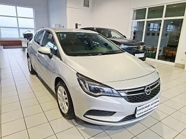 Używany Opel Astra Enjoy 105 KM (77 kW) 2017 Srebrny