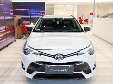 Biały Używany 2017 Toyota Avensis Sedan/Limuzyna | 54 850 zł (Drogi) - Obraz 1/4