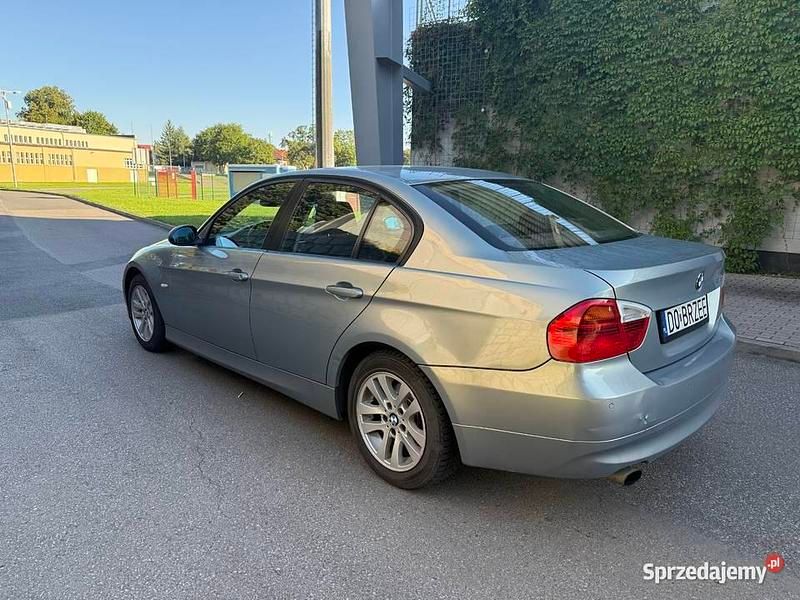 Używany BMW 318 129 KM (94 kW) 2006