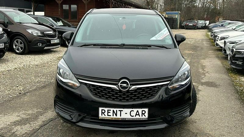 Używany Opel Zafira 120 KM (88 kW) 2017 Czarny Minivan