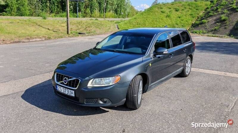 Grafitowy Używany 2009 Volvo V70 Kombi | 22 900 zł (Uczciwa cena) - Obraz 1/4