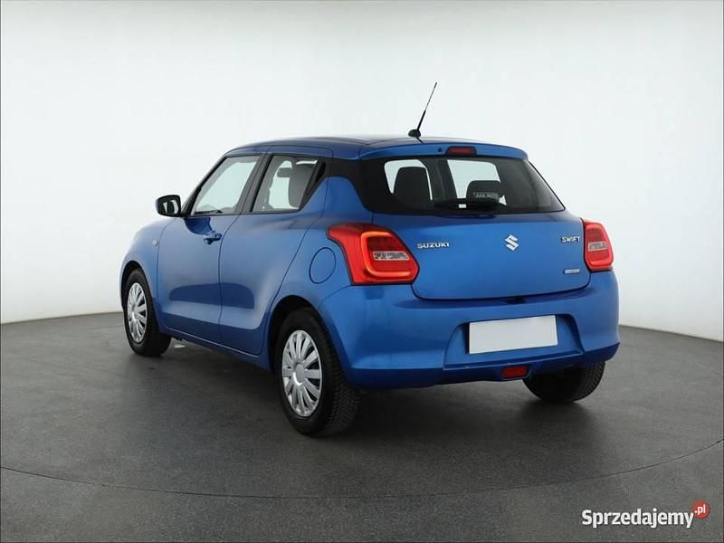 Używany Suzuki Swift 90 KM (66 kW) 2020 Niebieski Hatchback