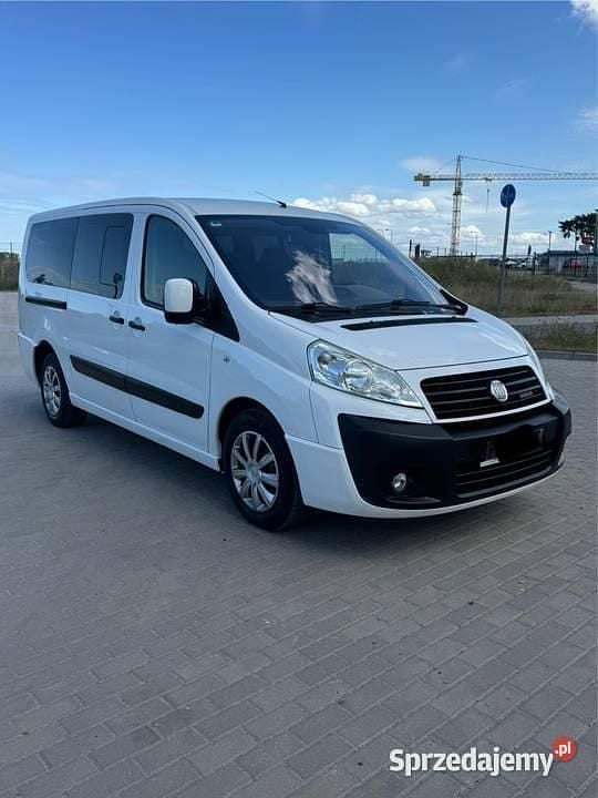 Biały Używany 2008 Fiat Scudo Minivan | 19 900 zł (Uczciwa cena) - Obraz 1/4