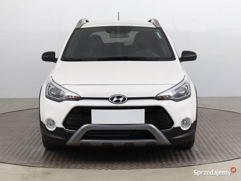 Biały Używany 2020 Hyundai i20 Hatchback | 51 999 zł (Uczciwa cena) - Obraz 1/4