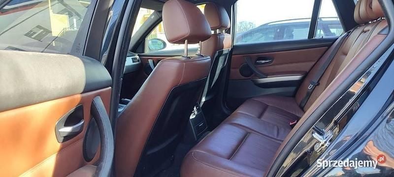 Czarny Używany 2008 BMW 318 Kombi | 20 000 zł (Uczciwa cena) - Obraz 1/4