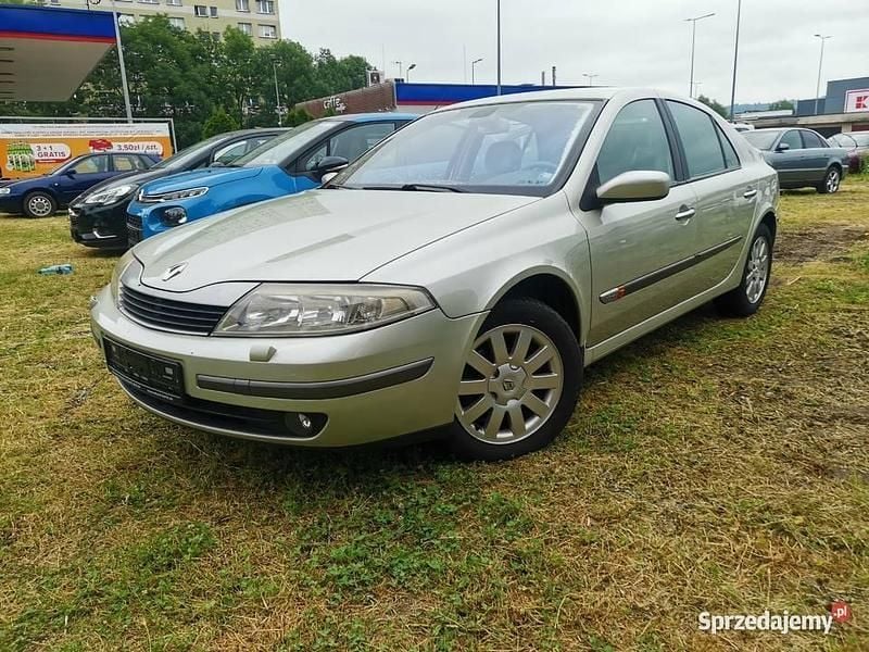 Używany Renault Laguna II 2003 Złoty Hatchback