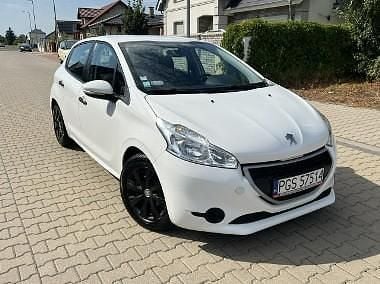 Biały Używany 2012 Peugeot 208 Hatchback | 13 999 zł (Uczciwa cena) - Obraz 1/4