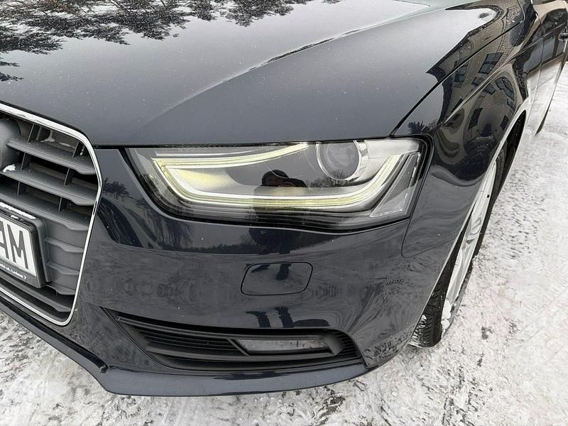 Używany Audi A4 170 KM (125 kW) 2013 Niebieski Sedan/Limuzyna