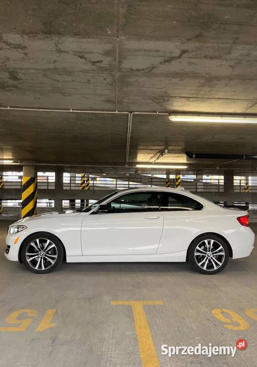 Biały Używany 2016 BMW 228 Coupe | 66 000 zł - Obraz 1/4