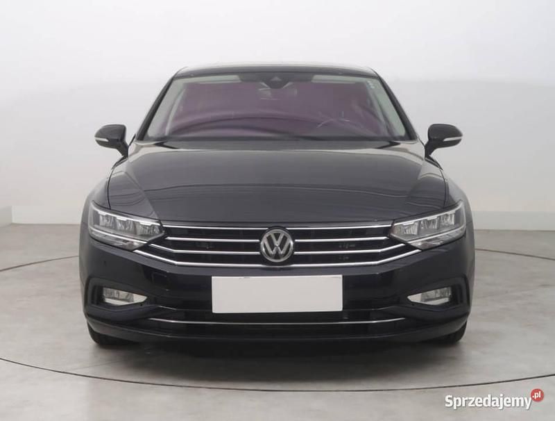 Czarny Używany 2019 VW Passat Sedan/Limuzyna | 59 999 zł (Dobra cena) - Obraz 1/4