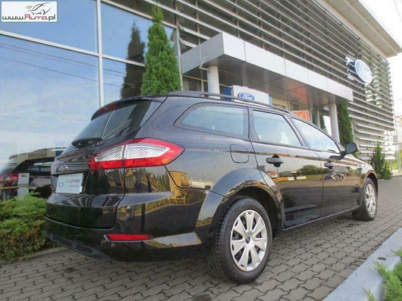 Używany Ford Mondeo 140 KM (102 kW) 2011 Czarny Sedan/Limuzyna