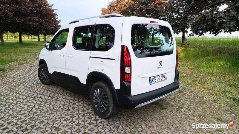 Biały Używany 2019 Peugeot Rifter Allure Minivan | 54 499 zł (Uczciwa cena) - Obraz 1/4