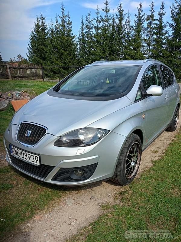 Srebrny Używany 2012 Seat Altea XL Minivan | 2500 zł - Obraz 1/4