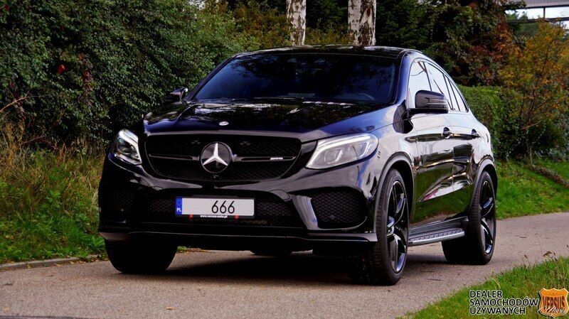 Czarny Używany 2019 Mercedes GLE43 AMG AMG SUV | 209 000 zł - Obraz 1/4