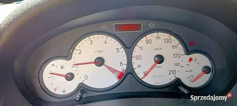 Srebrny Używany 2005 Peugeot 206 Hatchback | 4500 zł (Dość drogi) - Obraz 1/4