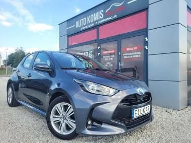 Szary Używany 2022 Toyota Yaris Hybrid Hatchback | 62 990 zł (Dobra cena) - Obraz 1/4