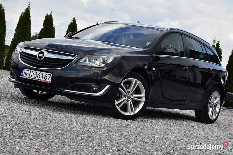 Czarny Używany 2016 Opel Insignia Cosmo Kombi | 39 900 zł (Uczciwa cena) - Obraz 1/4