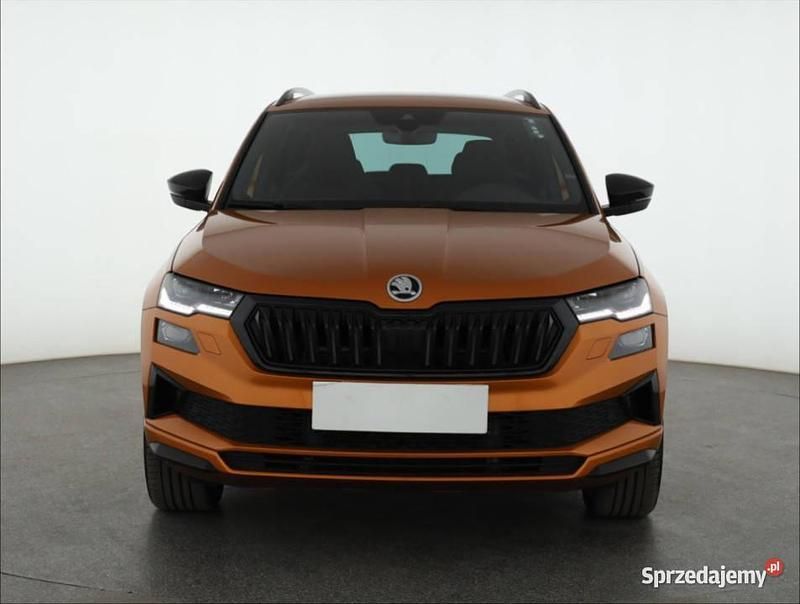 Pomarańczowy Używany 2024 Skoda Karoq SUV | 139 999 zł (Drogi) - Obraz 1/4