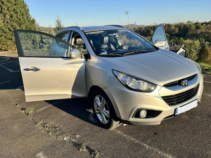 Używany Hyundai ix35 135 KM (99 kW) 2012 Srebrny SUV