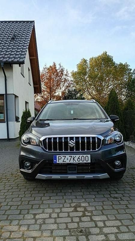 Szary Używany 2018 Suzuki SX4 SUV | 52 900 zł (Dość drogi) - Obraz 1/4