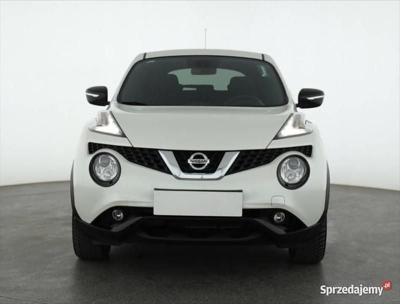 Biały Używany 2016 Nissan Juke SUV | 43 999 zł (Uczciwa cena) - Obraz 1/4