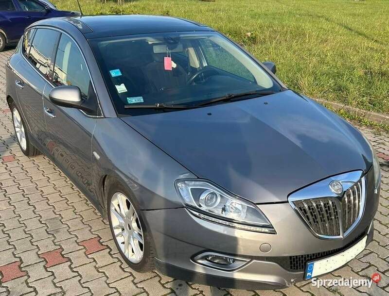 Szary Używany 2008 Lancia Delta Hatchback | 19 000 zł (Drogi) - Obraz 1/4