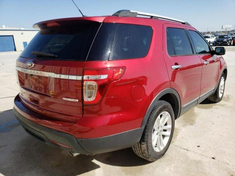 Używany Ford Explorer XLT 290 KM (213 kW) 2014 Czerwony SUV