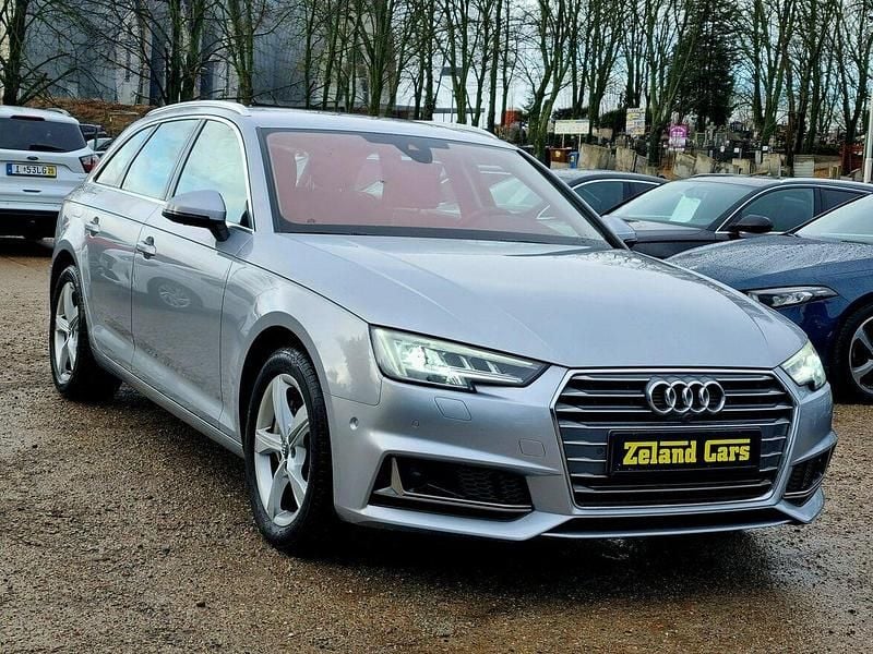 Używany Audi A4 2019 Srebrny Kombi