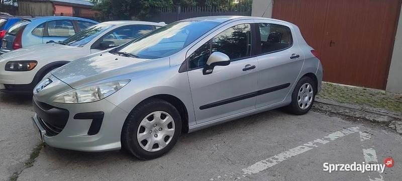 Srebrny Używany 2010 Peugeot 308 Hatchback | 9800 zł (Dobra cena) - Obraz 1/4