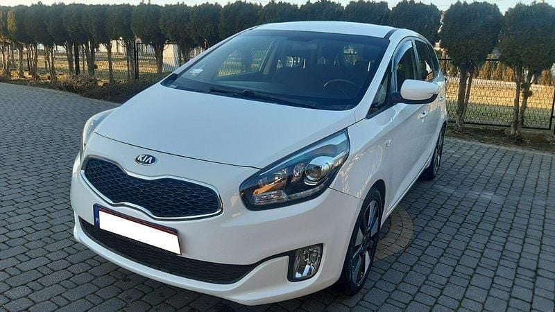 Używany Kia Carens 116 KM (85 kW) 2015 Biały Minivan