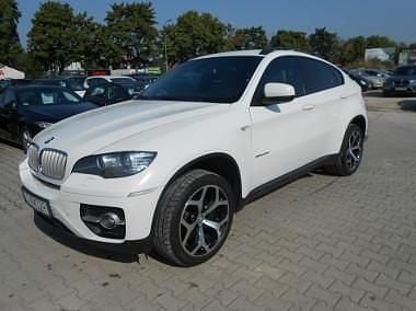 Biały Używany 2010 BMW X6 SUV | 72 500 zł - Obraz 1/4