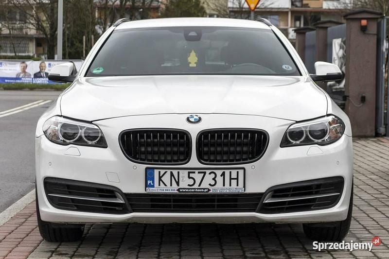 Używany BMW 520 2014 Biały Kombi