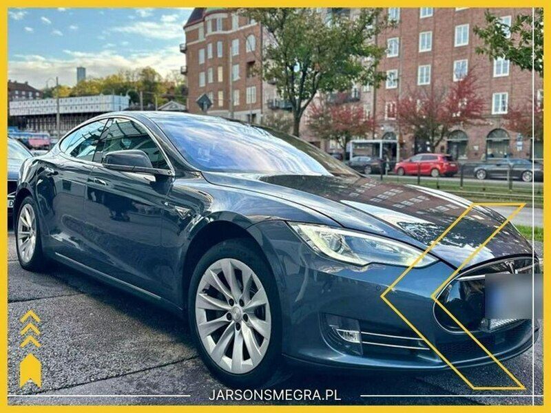 Szary Używany 2014 Tesla Model S Sedan/Limuzyna | 79 810 zł - Obraz 1/4