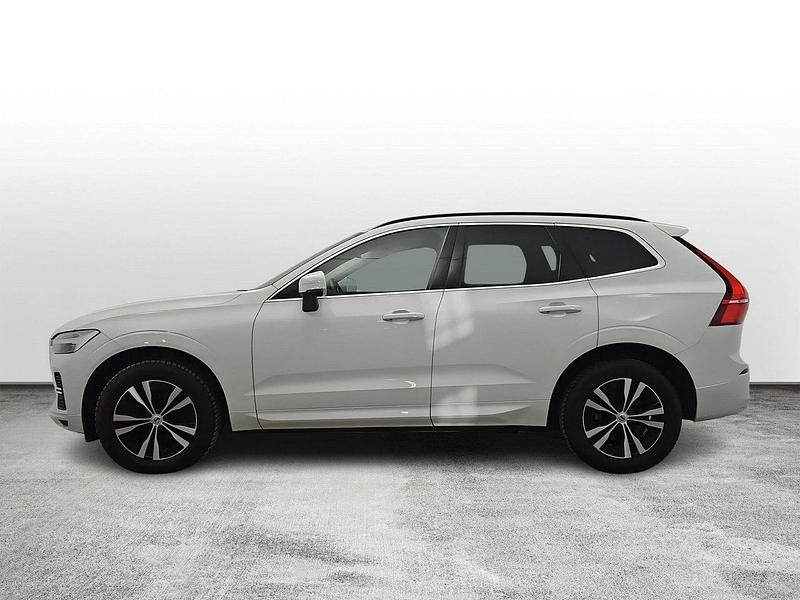 Używany Volvo XC60 Core 197 KM (144 kW) 2022 Biały SUV